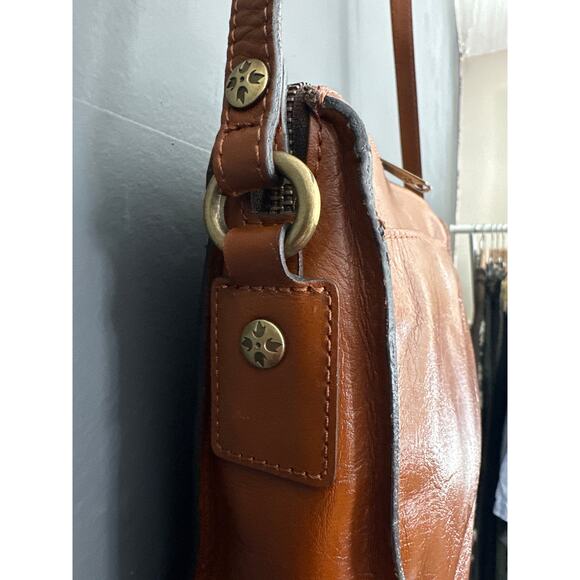 Patricia Nash Heritage Collection Nazaire Crossbody Bag Tan - Picture 5 of 13